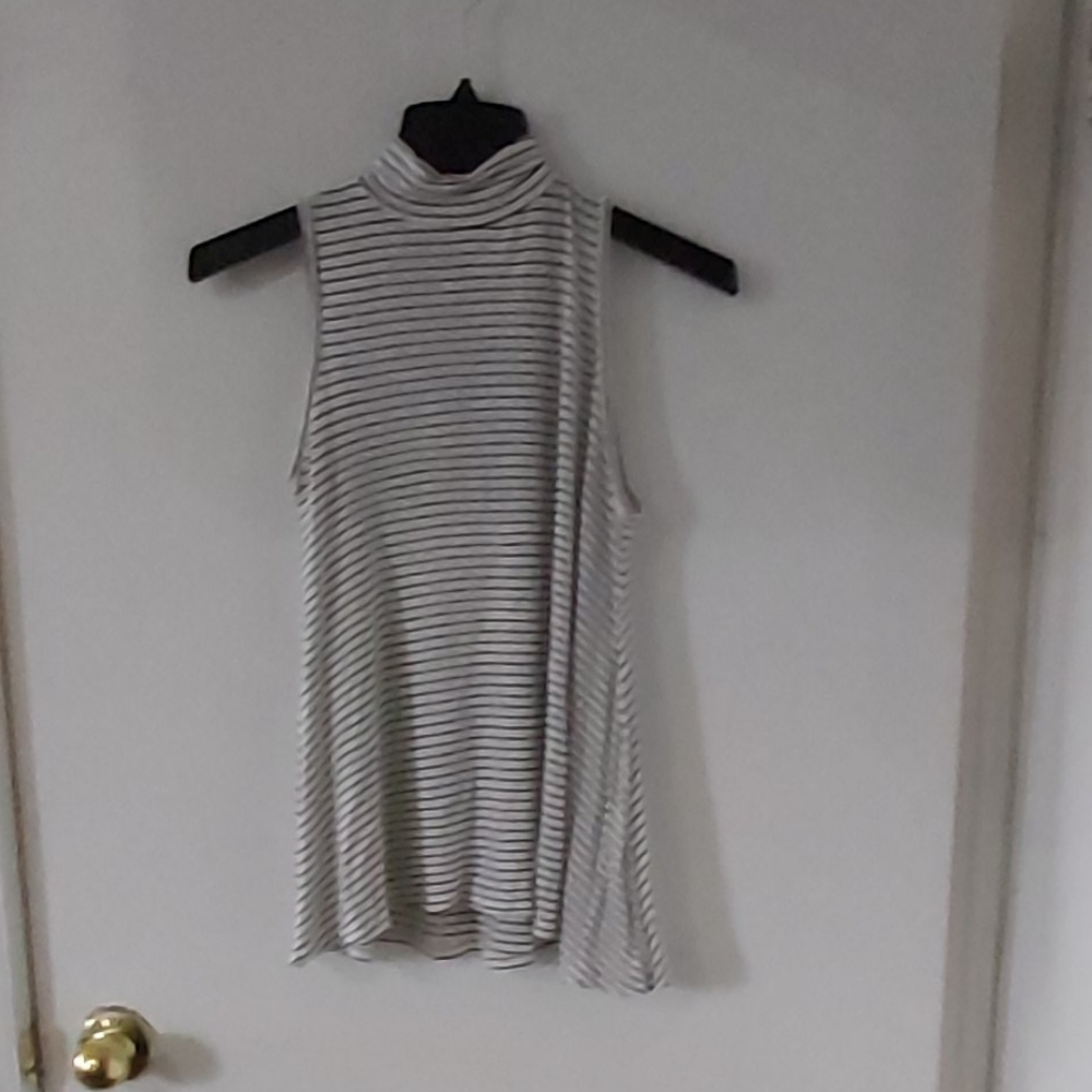 🌷3for$20!🌷mock neck tank